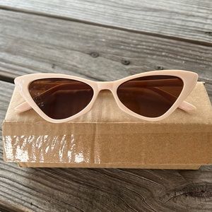 NWT- Triangle Lens Outdoor Sunglasses